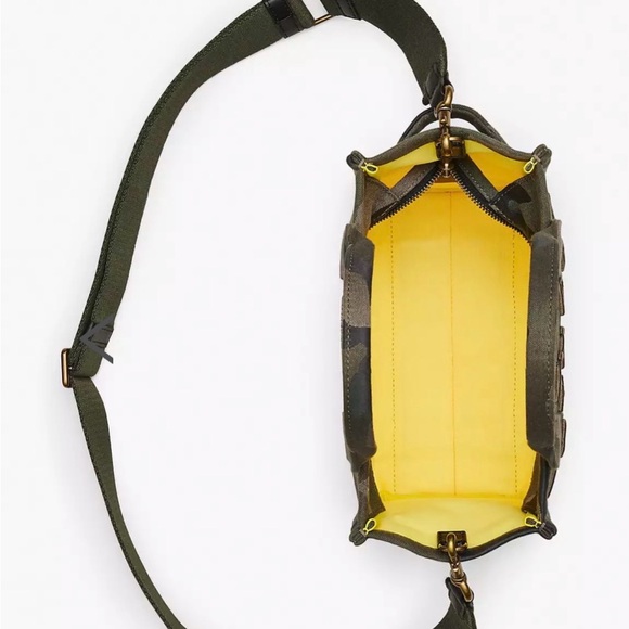 Marc Jacobs Green Camouflage Tote Bag - Picture 8 of 9